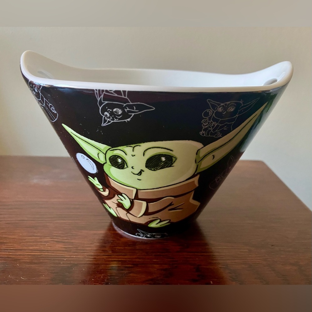 Star Wars Mandolorian Baby Yoda Ceramic Ramen Bowl